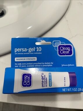 Clean & Clear Persa-Gel 10 Acne Treatment - White & Blue Packaging